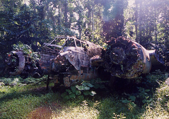 マダンに残る旧日本軍爆撃機の残骸